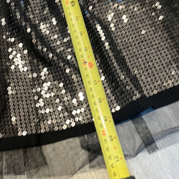 Sequin skirt with tulle overlay. Great for parties! - Picture 3 of 8